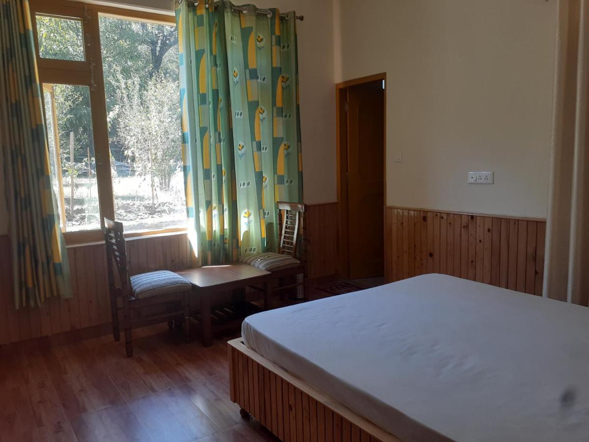 Gazing Moon Homestay Shamshi Екстер'єр фото