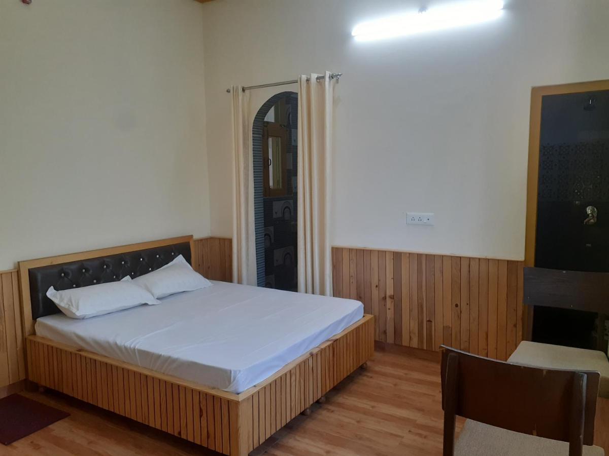 Gazing Moon Homestay Shamshi Екстер'єр фото